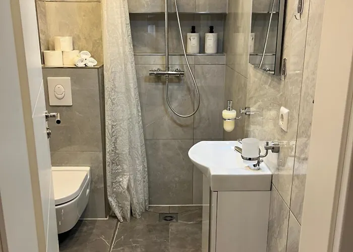 아파트 Hukic Mit 2 Schlafzimmer *