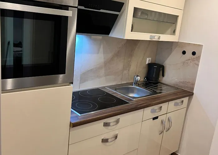 Hukic Mit 2 Schlafzimmer Apartment *