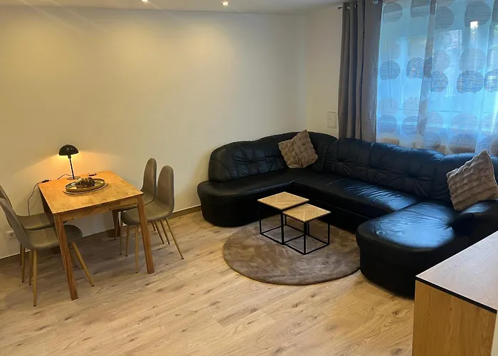 Hukic Mit 2 Schlafzimmer Blankenfelde-Mahlow