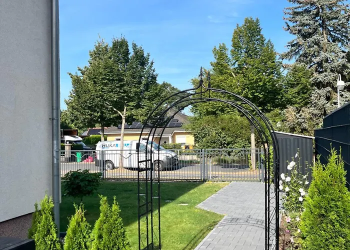 Hukic Mit 2 Schlafzimmer * Blankenfelde-Mahlow